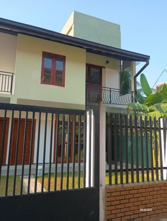 3 Bedroom House For Sale in Moratuwa - PDH178
