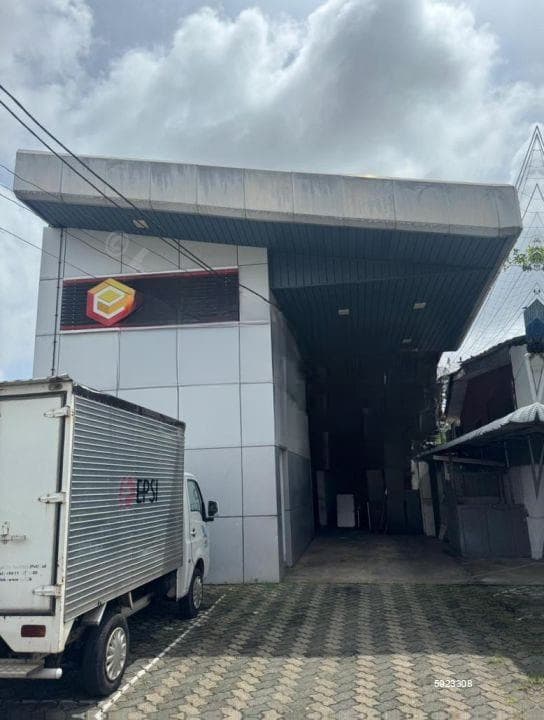 Commercial Property for Rent - Pitakotte, Facing Main Road | LKR 750,000 Per Month (Negotiable) (EM881)