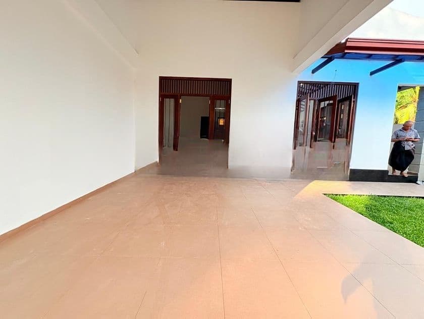 Brand New House for Sale in Thalahena