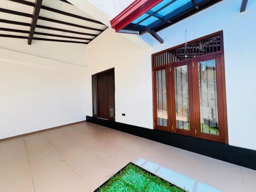 Brand New House sale Thalahena , Battaramulla