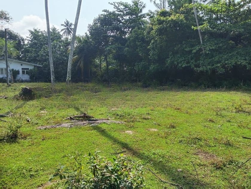 HIKKADUWA : 4BR (136P) HISTORIC HOLIDAY BUNGALOW FOR SALE in kahawa