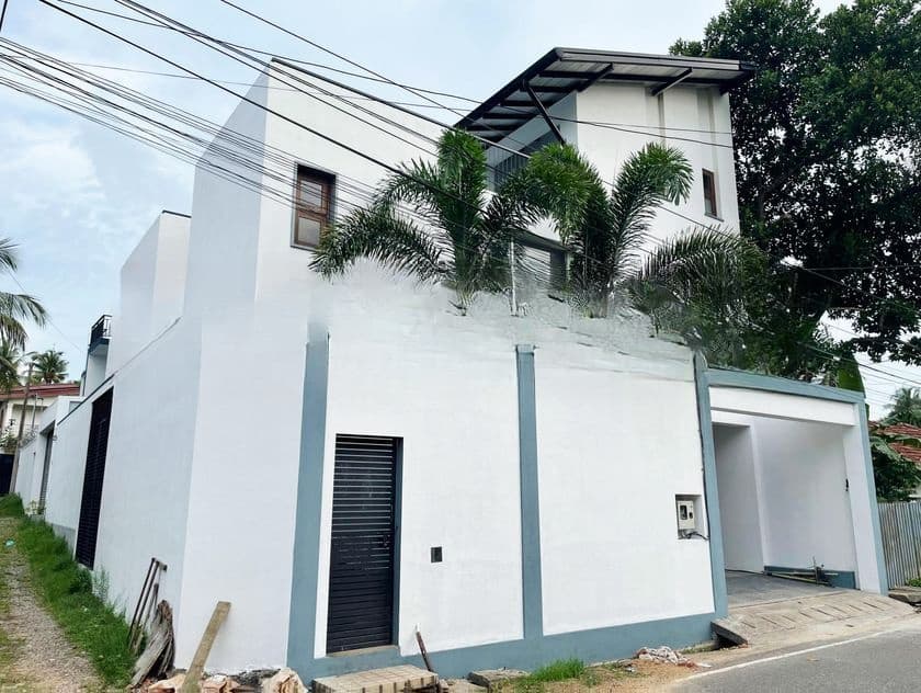 Almost Brand New Luxury 3 Story House For Sale In Boralesgamuwa