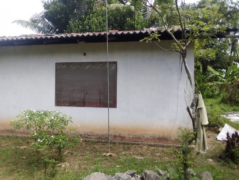 පර්චස් 12 බිම් කොටසක් උදම්මිට දඹදුරයෙන්