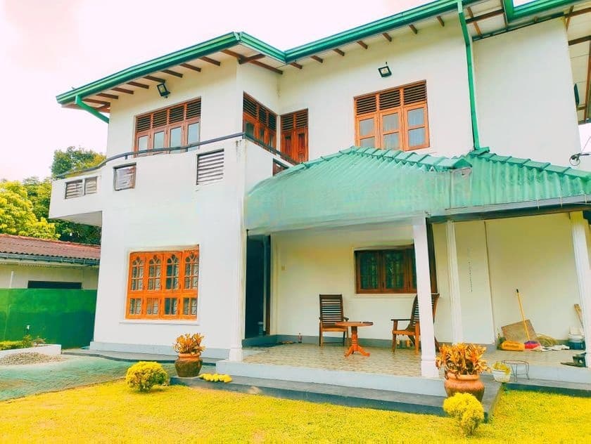 20 Perches - Bungalow Type 2 Storied House in Piliyandala