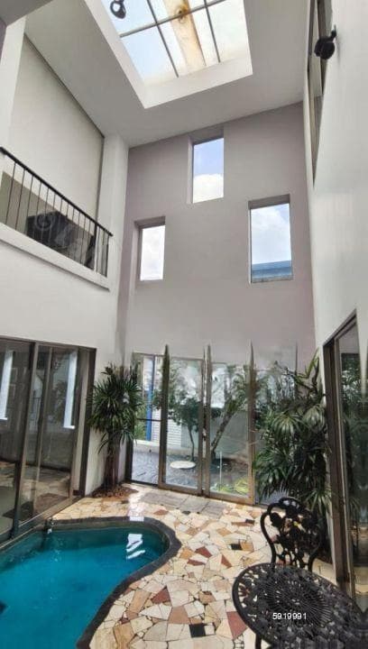 Modern Architect-Designed Luxury Two Story House for Sale