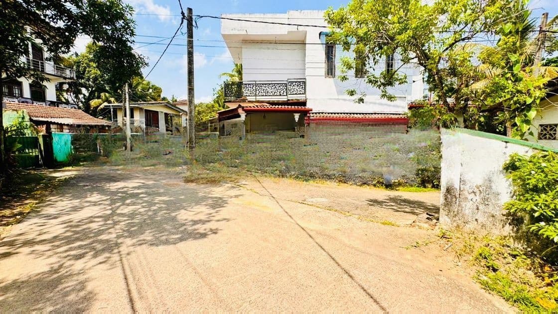 Kadawatha Ganemulla Road Perfect Land for Sale