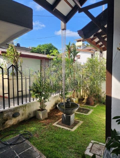 4BR 3-Storey House for Sale in Maharagama (HS4676)