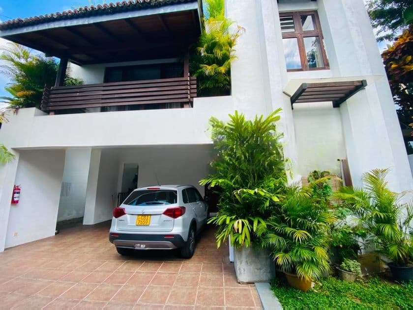Nawala Araliya Garden super Luxury modern house sale