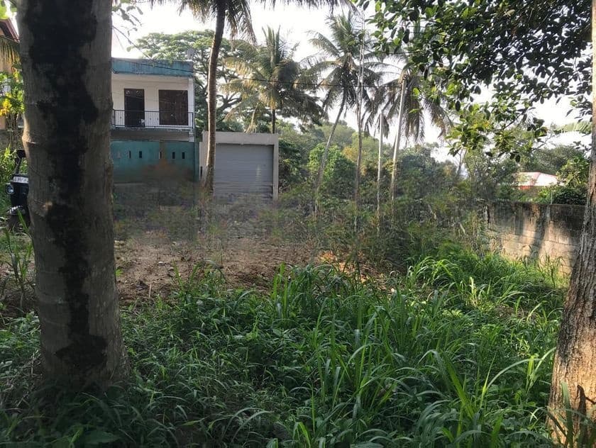 Land for Sale in Kandy Thennekumbura