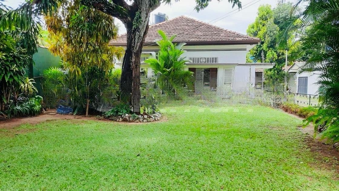 (AFA17) Land with House for Sale at Veluwana Road Colombo