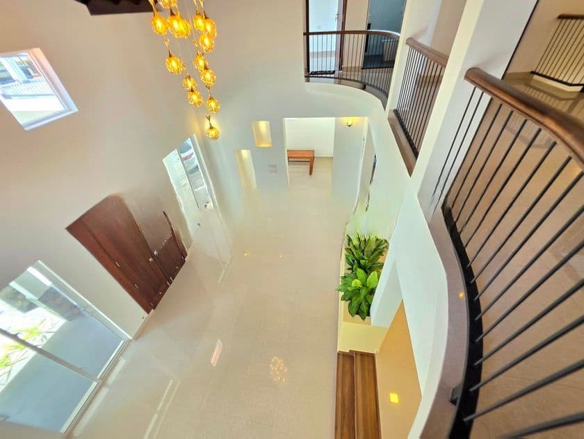 Luxury House For Sale in Gorakapitiya