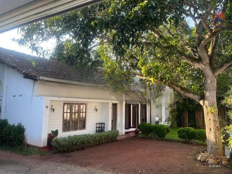 (HSS 106) - 24.4 perches land with a refurbished house for sale in Nugegoda