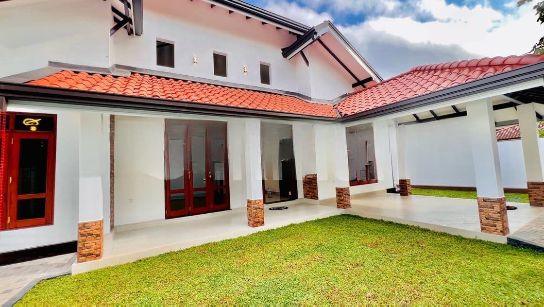 Solid New Single Storey House Sale in Negombo