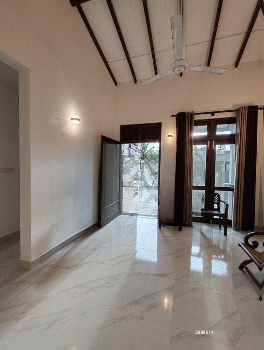 Athurugiriya, Mullegama road 03 Bed Room New modern Single story house of 07 Perch Land for Immediate Sale