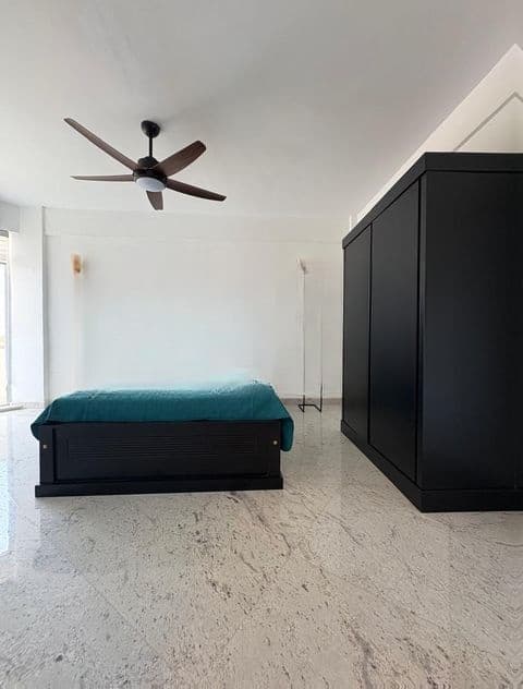 FULLY FURNISHED ROSEMEAD TOWER APARTMENT FOR RENT COLOMBO 7 CHI2395