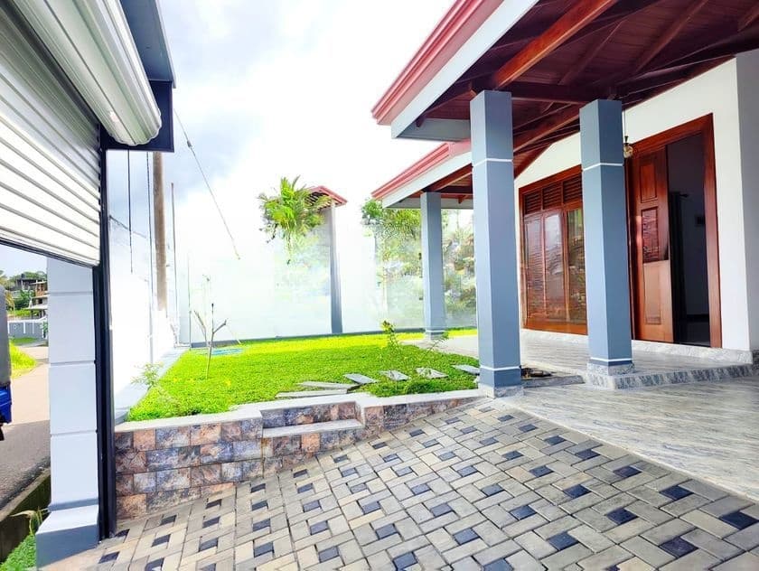 Brand New Modern House for Sale – Godagama, Araliya Land