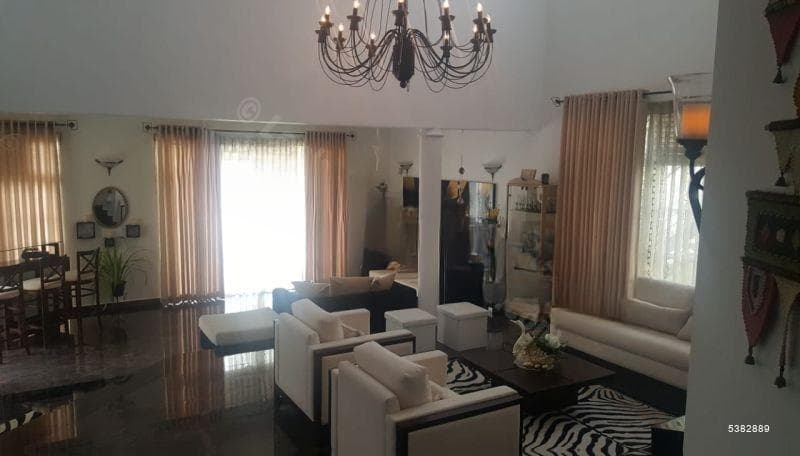 KOTTE ( 30 Perch )MORDEN ARCHITECTURALLY DESIGNED 3 STORIED HOUSE FOR SALE FOR 160 MILLION