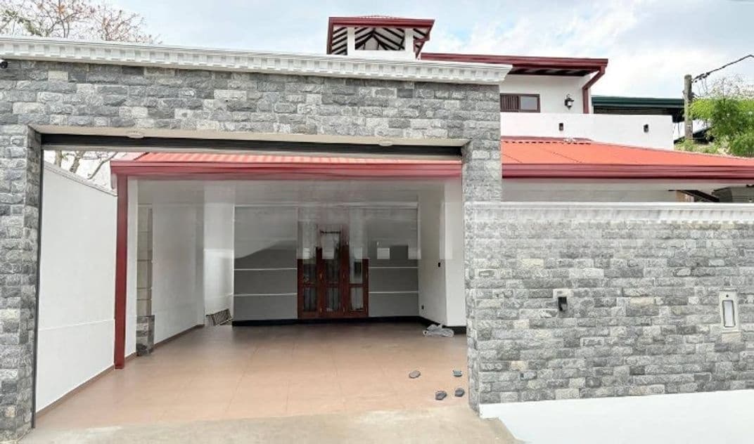 Beautiful Luxury House for Sale in Malabe