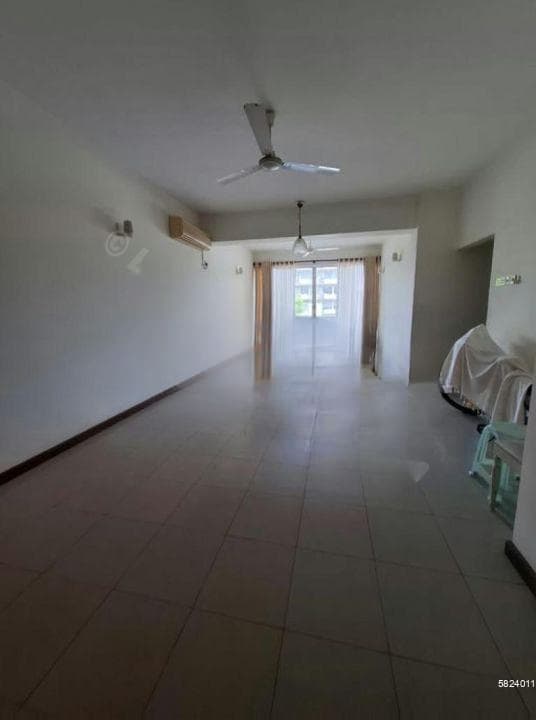 St. Michael's - 03 Bedroom Unfurnished Apartment for Sale in Colombo 03 (A4260)-SOLD
