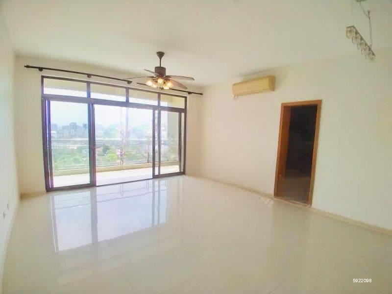 2 Bedroom Luxury Apartment for Sale - Colombo 5, Havelock City Elibank Tower | LKR 97 Million (Negotiable) (EM864)