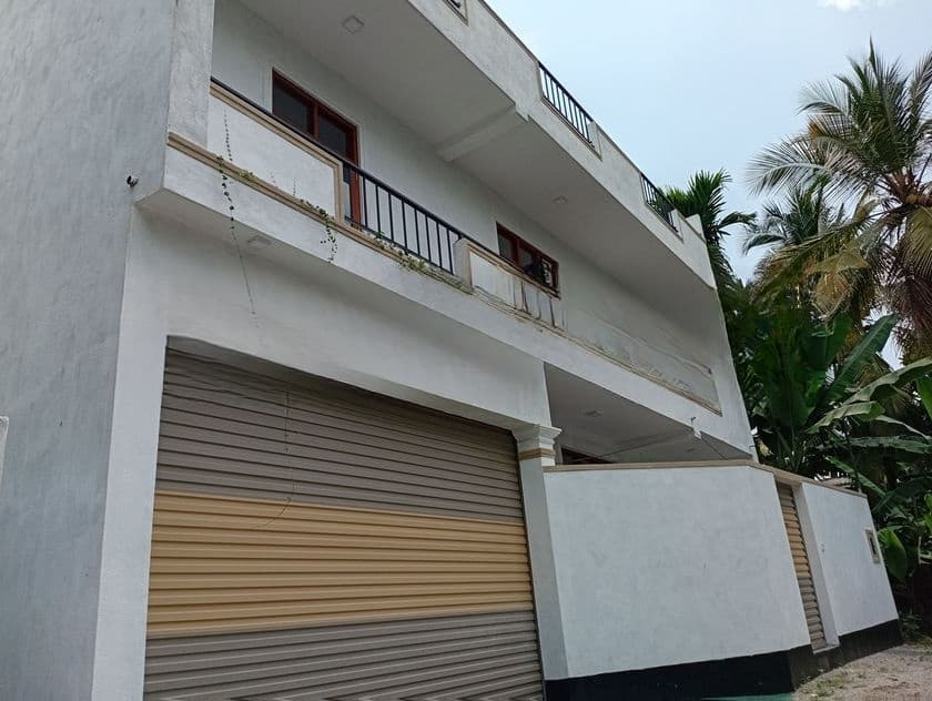 Three Storey House for Sale in Piliyandala
