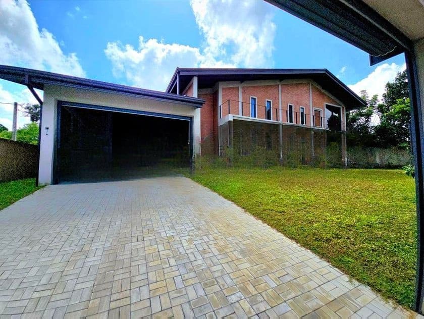 Modern Designed Luxury Villa House For Sale In Kahathuduwa.