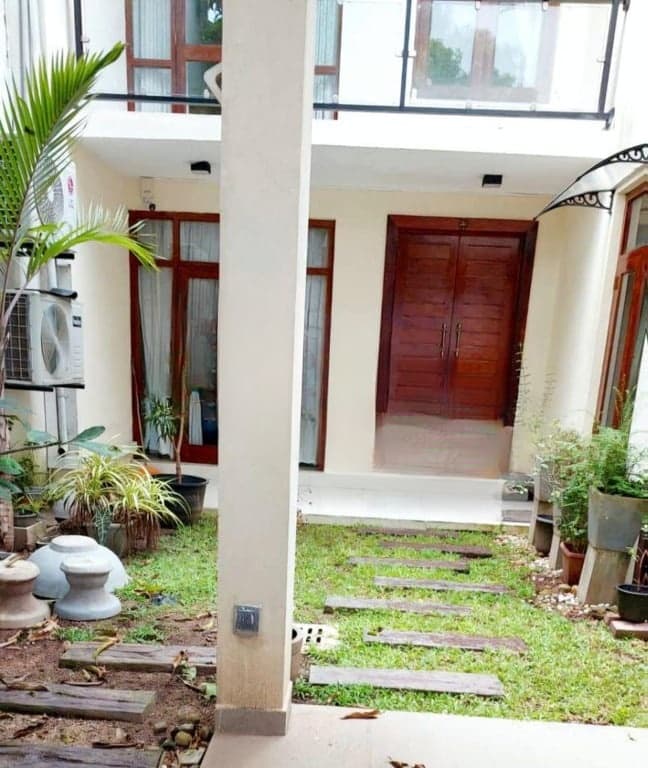 Ref(P-IMTHI-820)Fully Furnished House for Rent – Thimbirigasyaya Road, Colombo 05