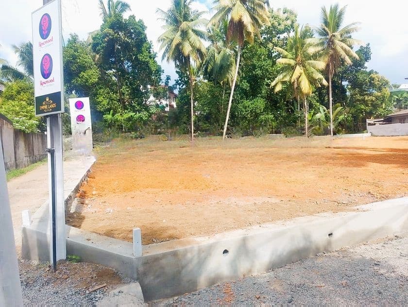 138/122 බස් පාරට ඇවිදින දුරින් හෝමාගම බිම් කොටස් කොට්ටාවට ලගින්ම