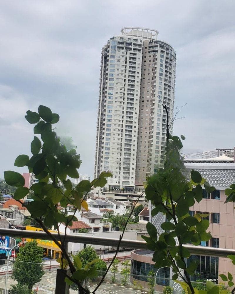 Fully Furnished Airconditioned 3 Bed Apartment for Sale - 100 Mn.