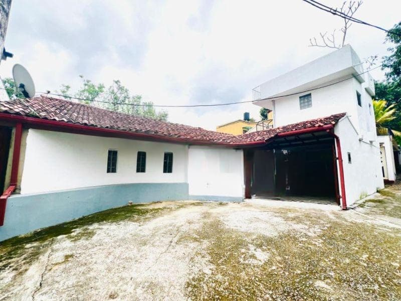 House For Sale In Boralesgamuwa (file No - 1375a)