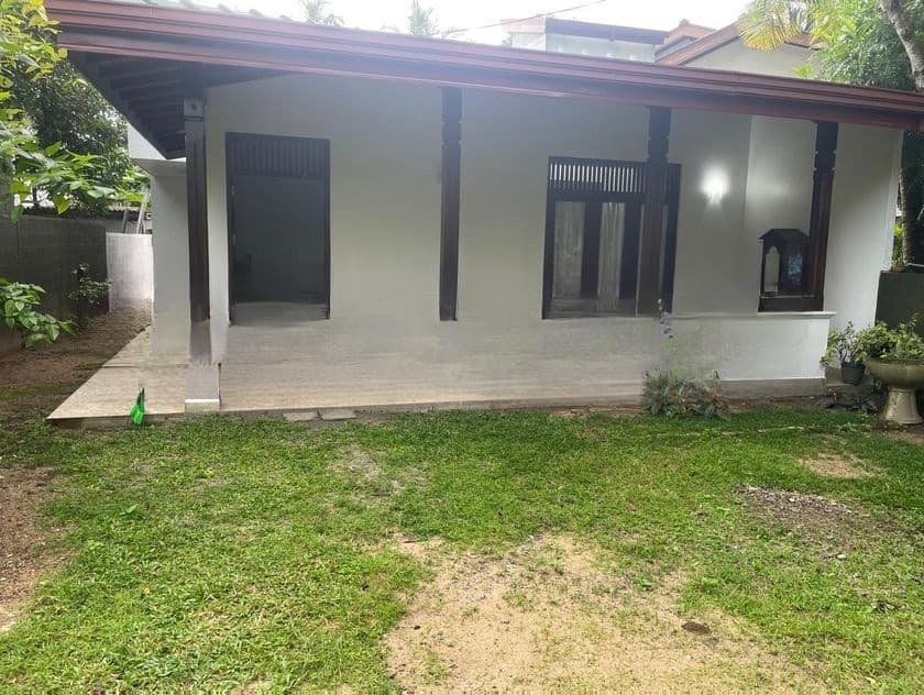 House for Sale Battaramulla (Opposite Hiru studio)