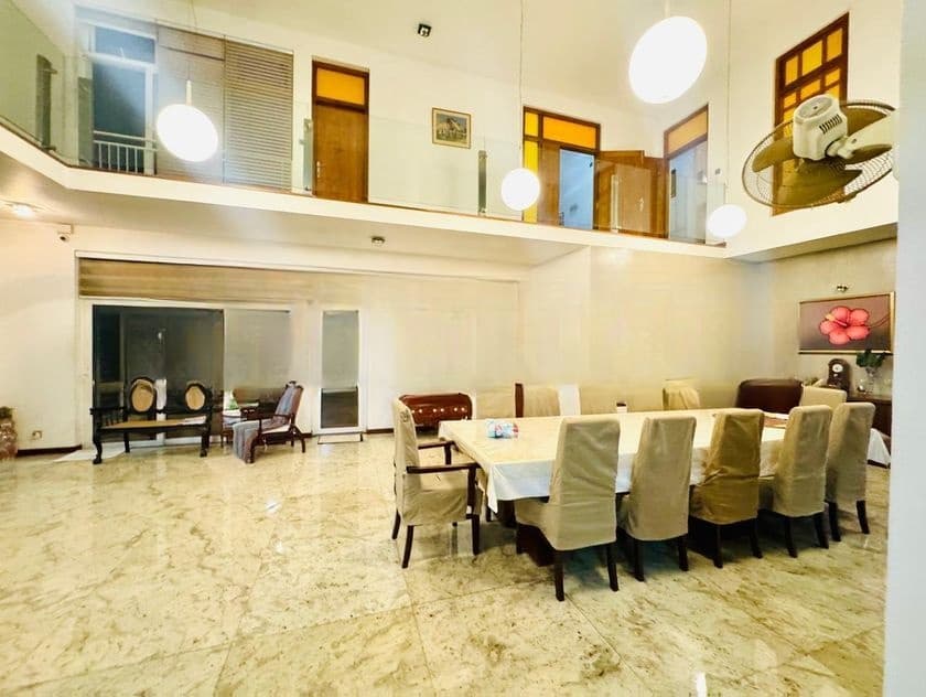 Luxury Spacious House for Sale in Thalawathugoda