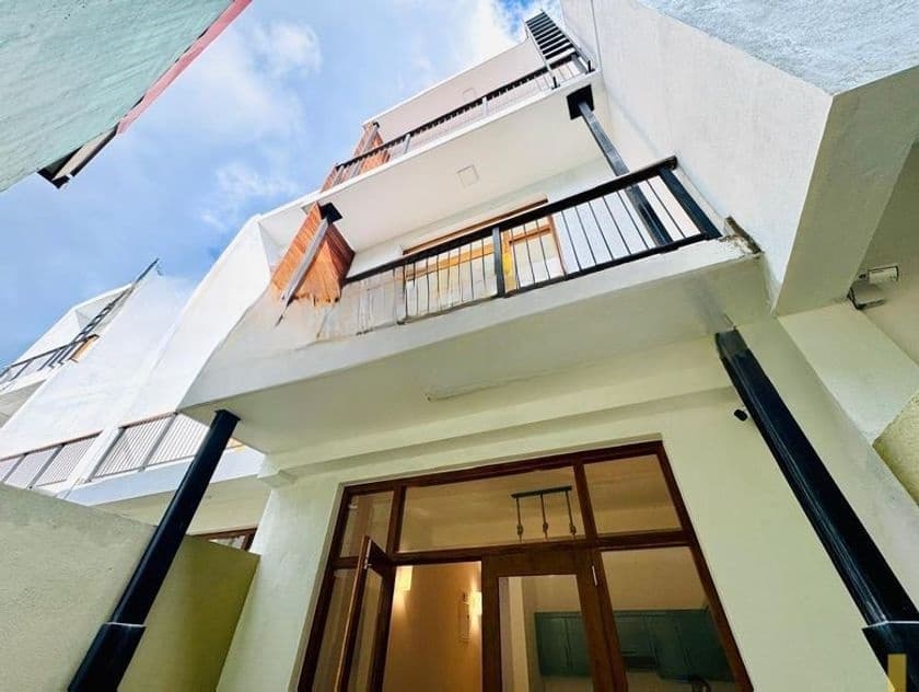 Luxury House For Sale - Nugegoda