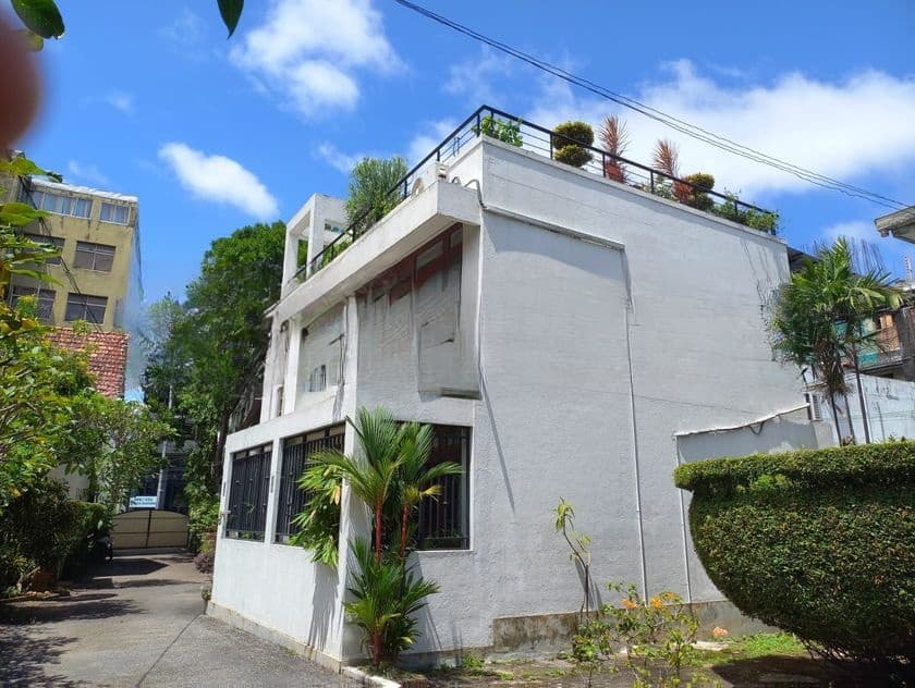 Luxury House with 19P Development Land for Sale – Nugegoda