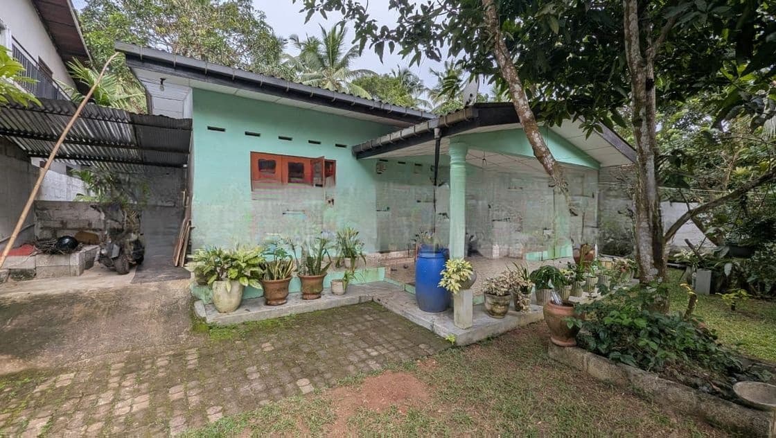 යක්කල ලයිසියම් පාසල ආසන්නයෙන් වටිනා නිවසක් / HS 15136