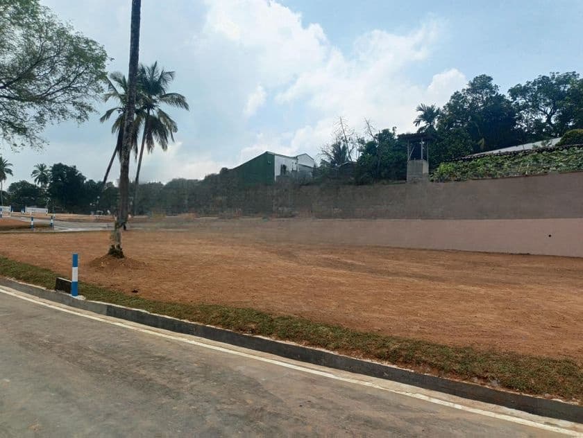 Luxury Land Plots for Sale in Arangala
