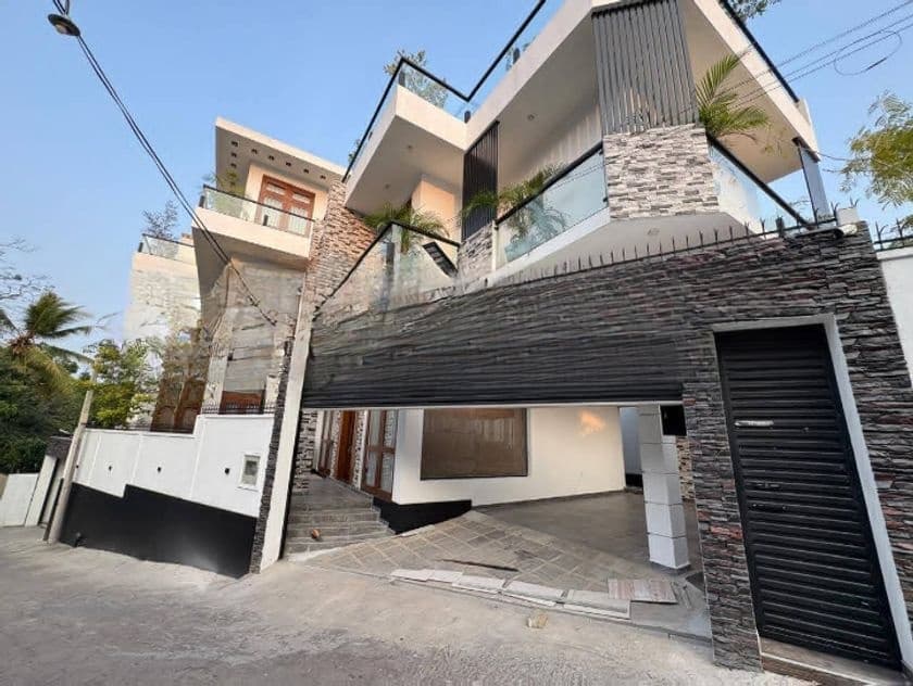 Luxury Residence For Sale In Battaramulla
