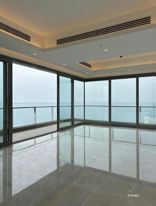 Luxurious Lifestyle with 3 BR Apartment in The Address