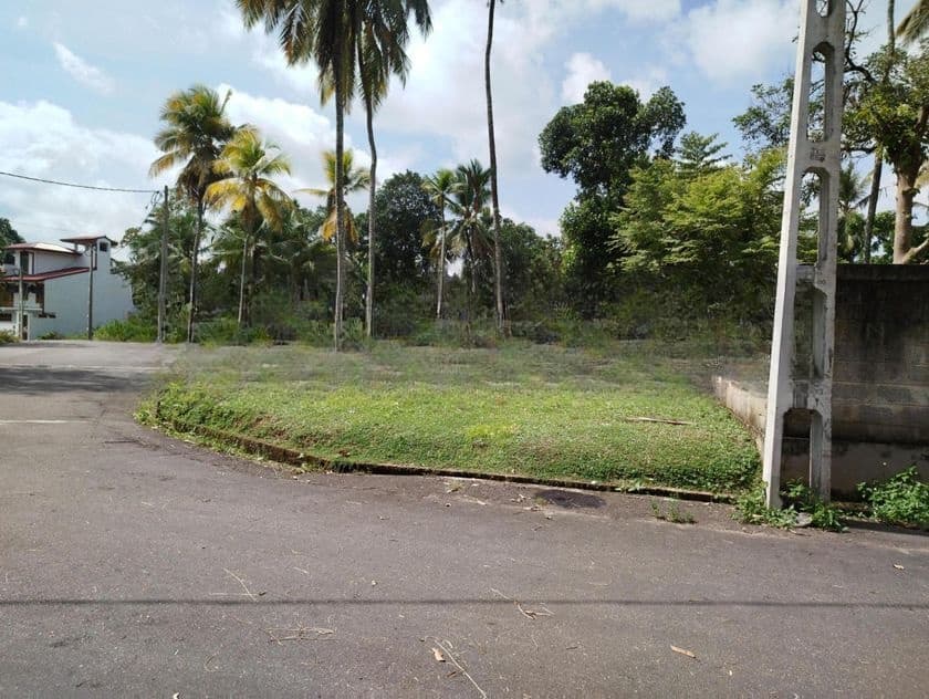 අතුරුගිරිය මුල්ලේගම බිම් කොටසක් විකිණීමට