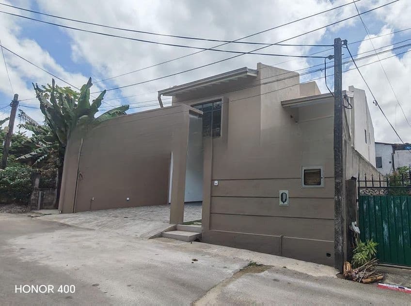 Super Luxury Architect-Designed 2-Story House for Sale – Kesbewa