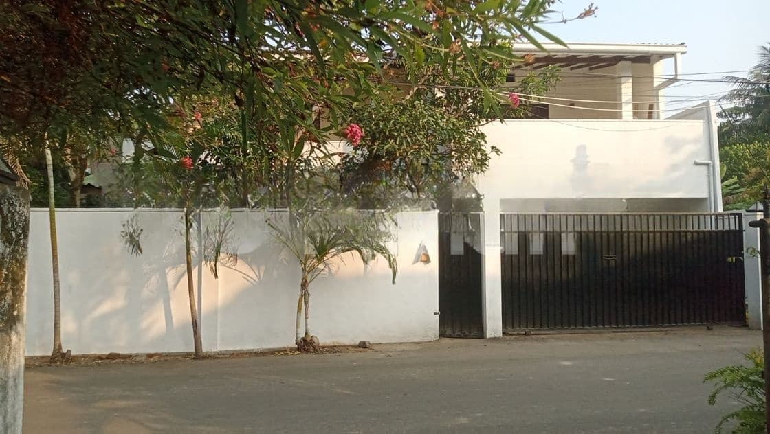 Well Built House for Sale Boralesgamuwa