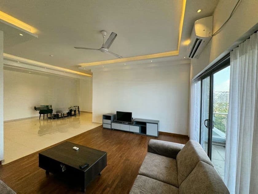 Trend - 03 Bedroom Furnished Apartment for Sale in Colombo 06 (A6074)