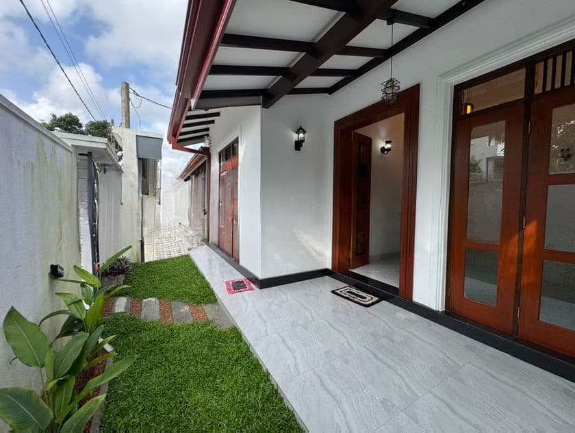 Spacious Brand New House for Sale in Piliyandala