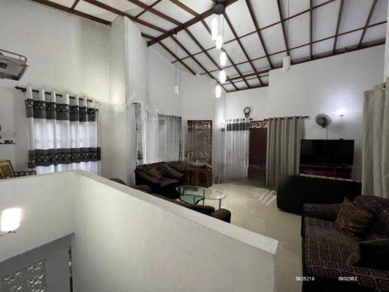 House and Commercial Space for Sale in Kalapaluwawa – Rajagiriya | LKR 65 Million - KO-527