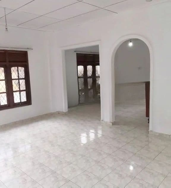Upper floor for rent Thalawathugoda Batharamula