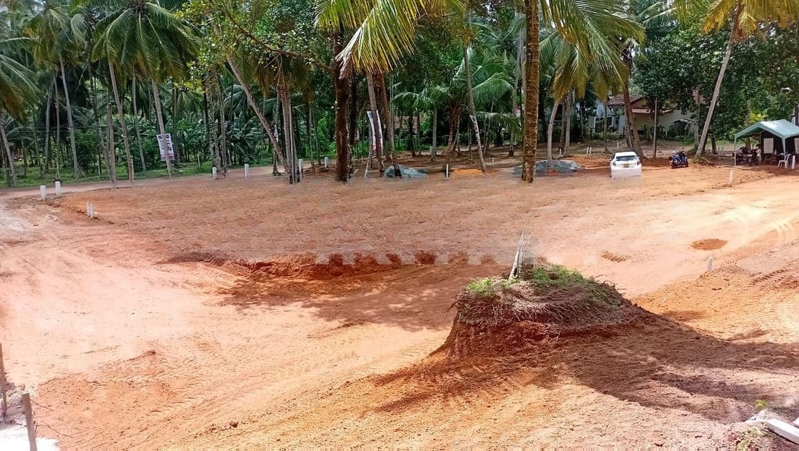 Luxury Residential Land for Sale in Kandana Gated community