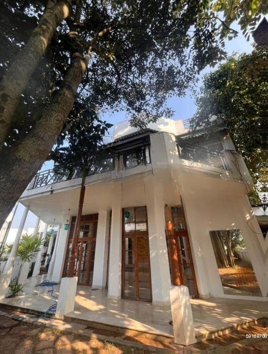 3 Storey House for Sale – Battaramulla | LKR 100,000,000 (Negotiable) (EM037SR)