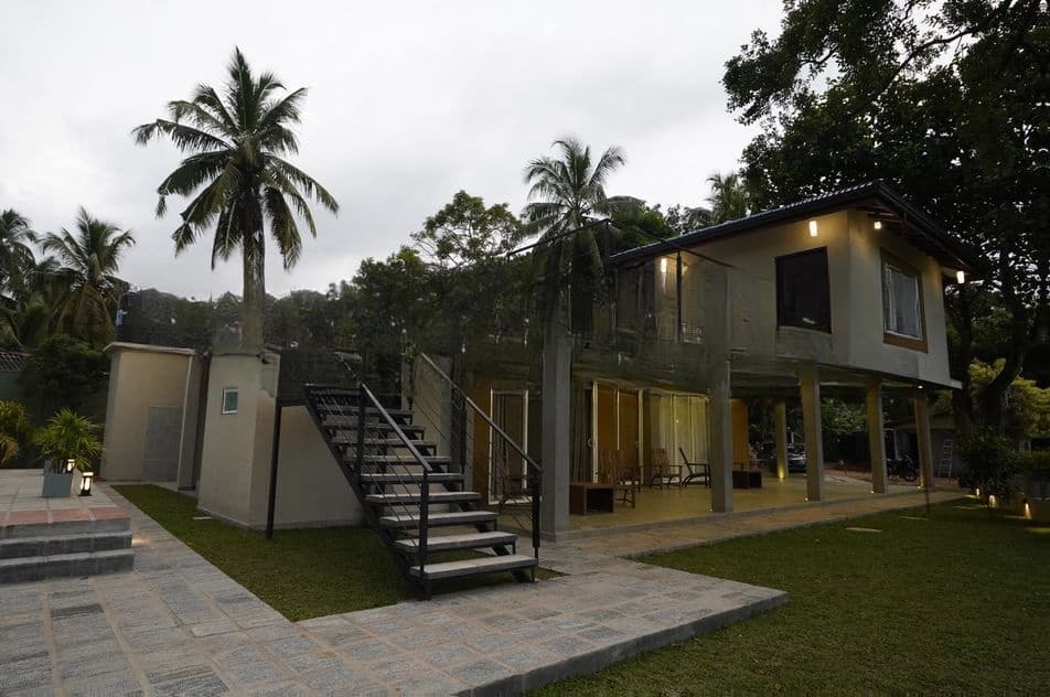 FULLY FURNIDHED MODERN VILLA FOR RENT THALPE LA2480