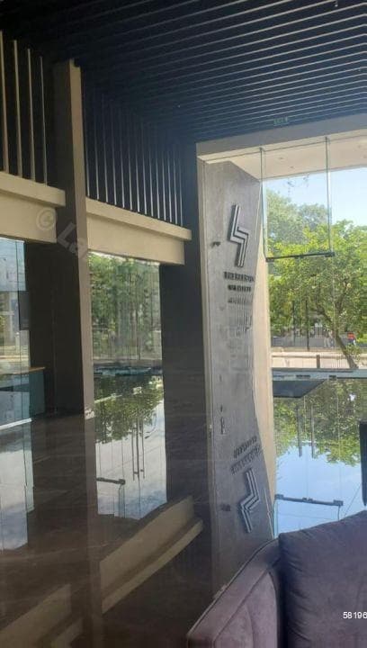 447 Luna Tower - 3 Bed 3 Bathrooms Higher Floor - 170 Mn.