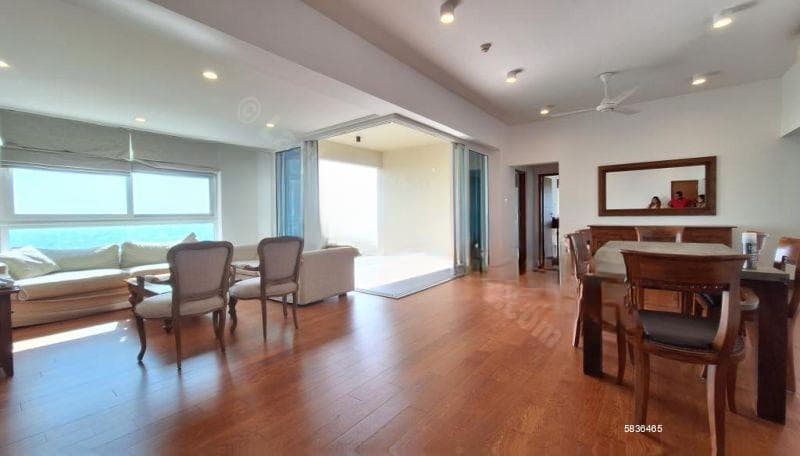 3bedrooms Diyawanna facing Elements apartment available for Sale -Rajagiriya